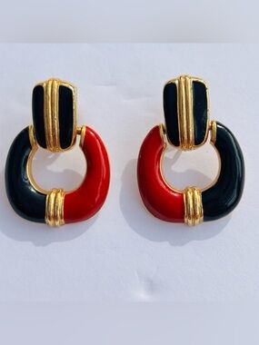 Vintage Gold Tone Red Black Enamel Door Knocker Clip On Earrings. Retro.